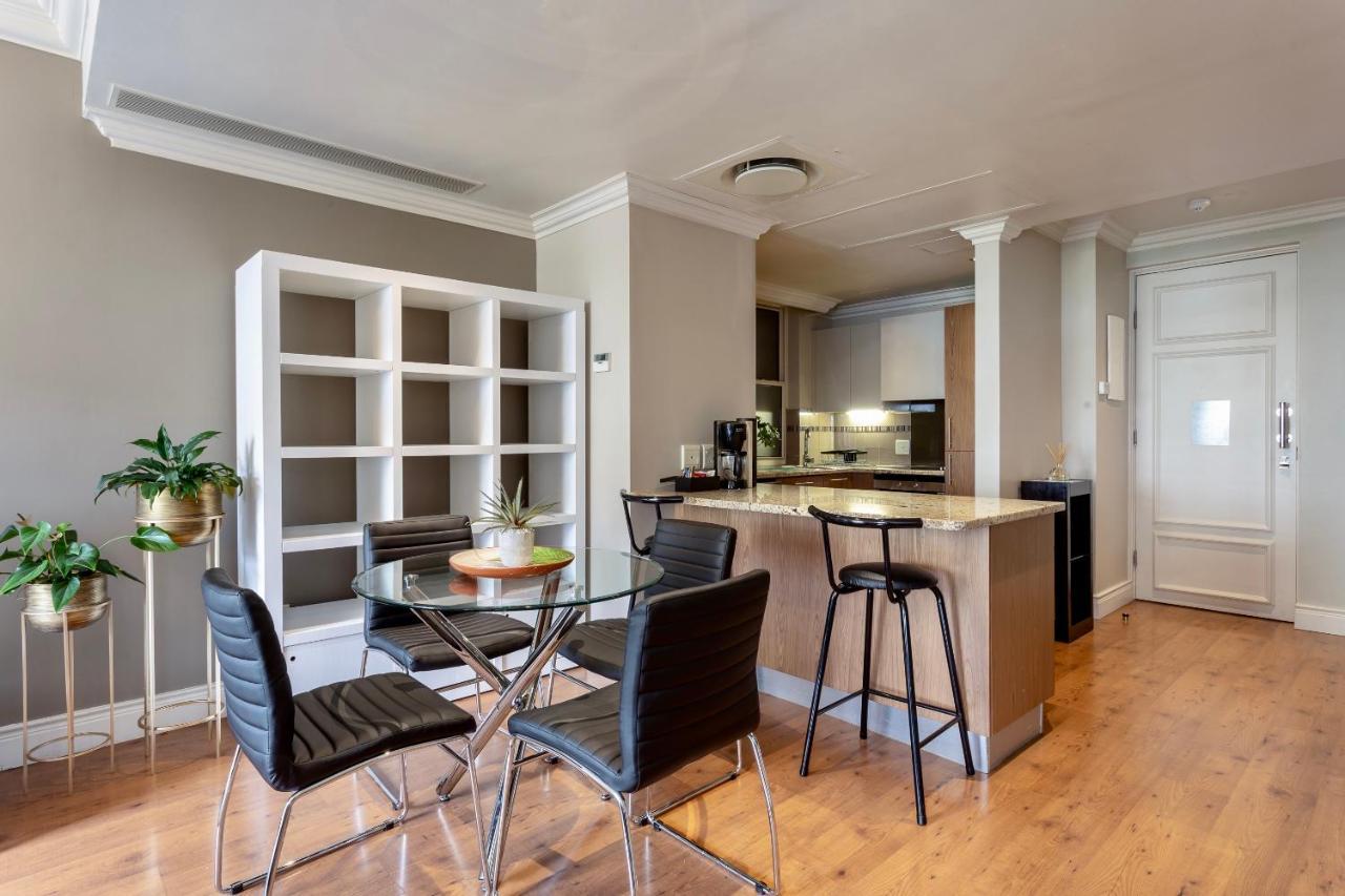 Cape Royale Luxury Apartments By Stay In Luxury Cape Town Exterior photo